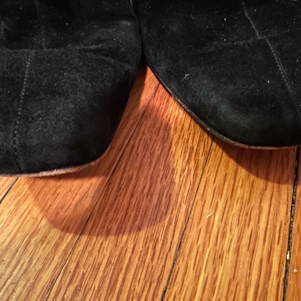 Kid suede Ferragamo black mid-heel booties pre-owned size 8 B Italian-made - Picture 9 of 16